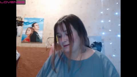 light_lunaa online show from December 13, 2024, 2:27 pm