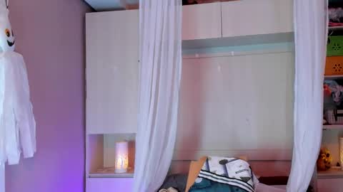         online show from November 1, 2025, 11:45 am