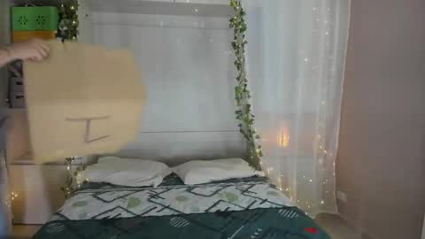 Snapshot of liiavega chatting on December 15, 2025, 11:36 am online show from December 15, 2025, 11:36 am