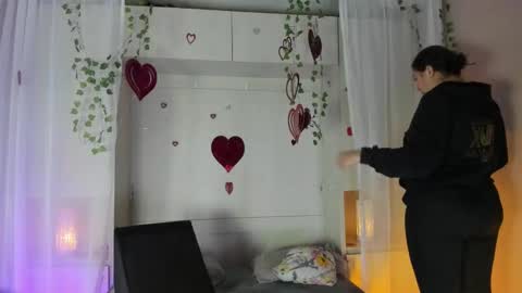 Snapshot of liiavega chatting on February 16, 2026, 11:39 am online show from February 16, 2026, 11:39 am