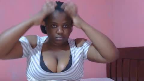 Snapshot of liilcutiee chatting on September 24, 2025, 11:08 pm Lily online show from September 24, 2025, 11:08 pm