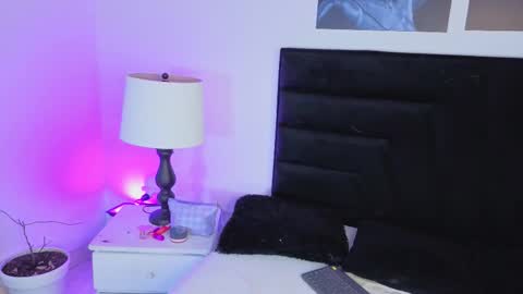 Snapshot of liilithstone chatting on February 6, 2026, 1:14 pm liilithstone online show from February 6, 2026, 1:14 pm