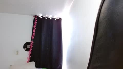 lisa online show from November 22, 2025, 4:39 pm