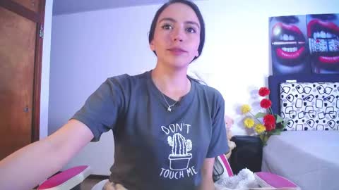 Snapshot of lika_little3 chatting on May 1, 2026, 2:05 am Liika online show from May 1, 2026, 2:05 am