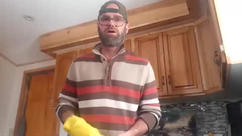 St pierre online show from December 2, 2025, 2:23 pm