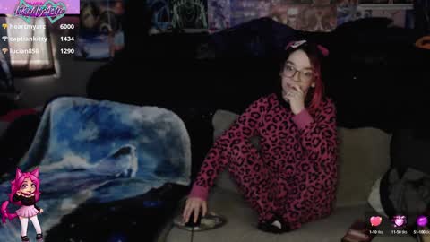 Snapshot of likemyashe chatting on February 7, 2025, 5:40 pm LikeMyAshe online show from February 7, 2025, 5:40 pm