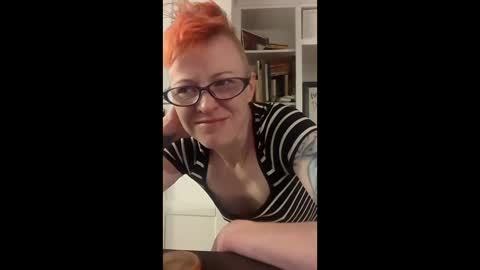 Snapshot of likesthepain chatting on March 29, 2026, 6:46 am Likes the Pain UK online show from March 29, 2026, 6:46 am