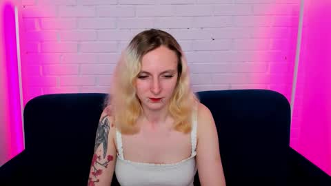 Snapshot of likilip chatting on November 7, 2025, 1:27 am likilip online show from November 7, 2025, 1:27 am