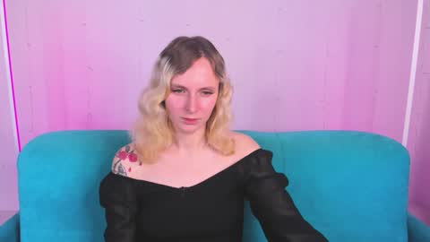 Snapshot of likilip chatting on November 26, 2025, 2:01 am likilip online show from November 26, 2025, 2:01 am