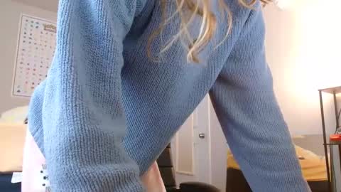 Snapshot of lil_gem chatting on January 6, 2025, 8:07 pm lil gemmie online show from January 6, 2025, 8:07 pm
