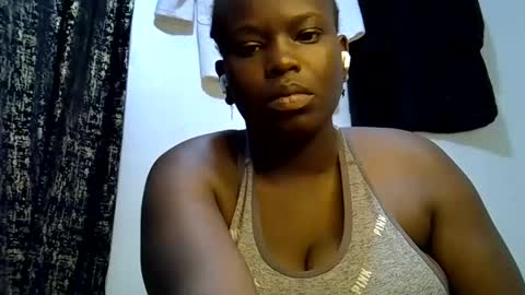 lil_miss23 online show from October 5, 2025, 4:55 am