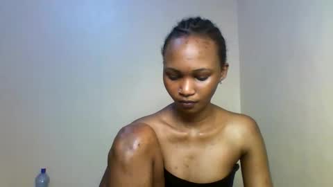 Lil miss online show from November 30, 2025, 1:48 pm