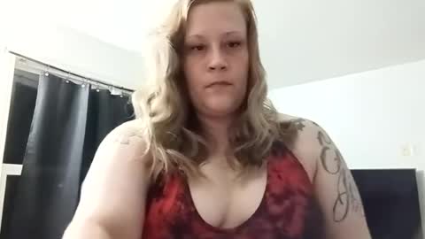 lil_nelli8 online show from June 14, 2026, 6:48 am