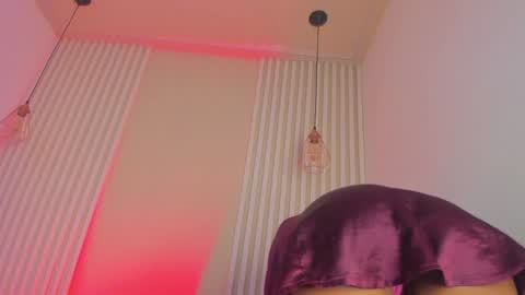 L I L A   online show from December 26, 2024, 11:57 pm