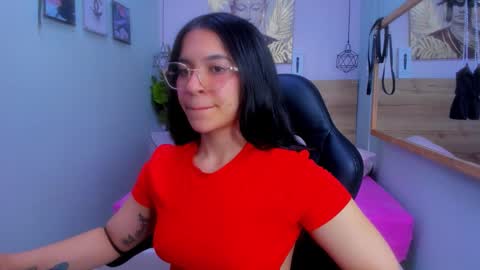 Snapshot of lila_foox chatting on January 7, 2026, 6:32 pm LILA online show from January 7, 2026, 6:32 pm