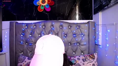   online show from December 12, 2024, 6:53 pm