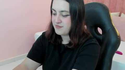 Snapshot of lila_sky_ chatting on May 20, 2026, 12:11 pm Lila online show from May 20, 2026, 12:11 pm