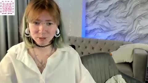 Lili online show from June 18, 2026, 11:25 am