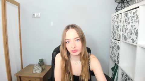 LiliaDesire online show from January 9, 2025, 4:39 pm