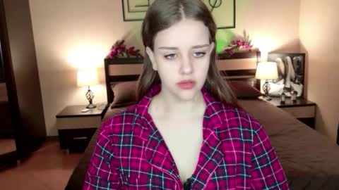 LilaSparkling online show from May 8, 2026, 9:36 am