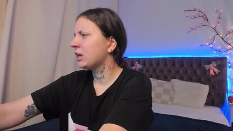 LilaVame online show from November 10, 2025, 6:23 am