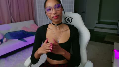 evie online show from January 6, 2025, 2:48 am