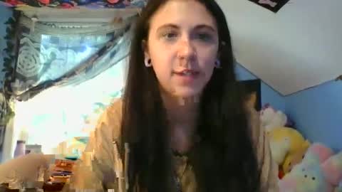 Snapshot of lilfallingangel chatting on October 3, 2025, 5:10 pm kay angel online show from October 3, 2025, 5:10 pm