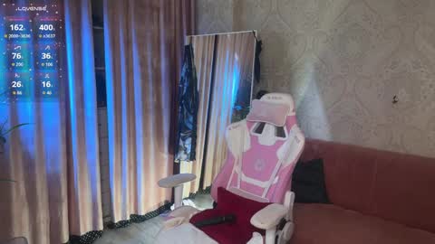 Lili online show from June 2, 2026, 11:56 am