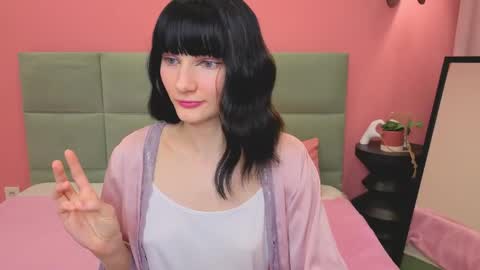 Lilli  follow me kiss online show from April 23, 2026, 11:09 am