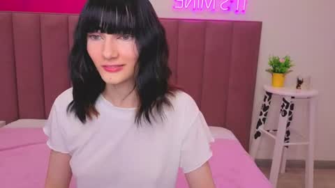 Snapshot of lili_flowerr chatting on June 16, 2026, 11:46 am Lilli follow me kiss online show from June 16, 2026, 11:46 am
