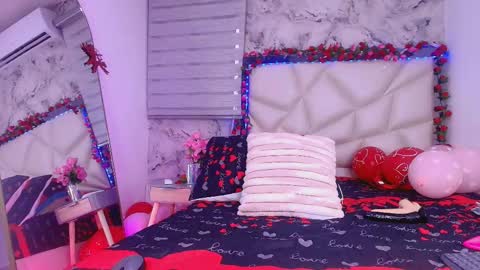 Snapshot of lili_jhonson chatting on February 14, 2026, 11:51 am Lily online show from February 14, 2026, 11:51 am