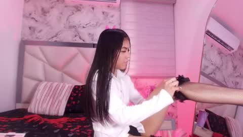 Snapshot of lili_jhonson chatting on April 18, 2026, 11:58 am Lily online show from April 18, 2026, 11:58 am