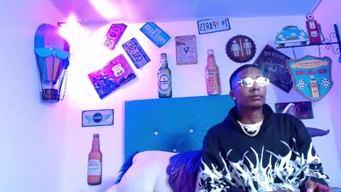 Snapshot of lili_roussi chatting on November 18, 2025, 12:49 am lili_roussi online show from November 18, 2025, 12:49 am