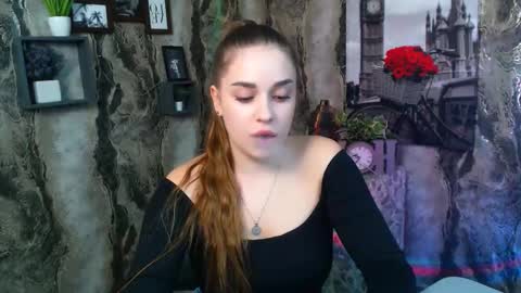 Liliana online show from November 18, 2025, 11:58 am