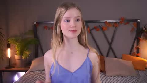 Lilian online show from November 24, 2025, 12:49 pm