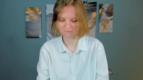 hi guys Im new here Im 18 years oldIve never had sex online show from January 17, 2026, 2:22 pm