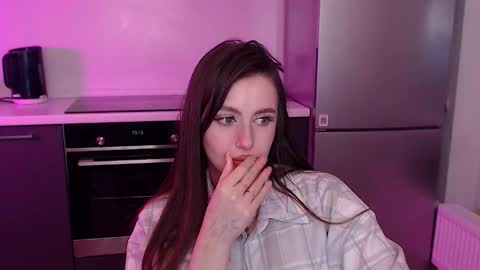 Lilu online show from February 3, 2026, 2:53 am