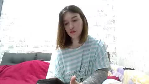 liliawoolf online show from October 20, 2025, 4:02 am