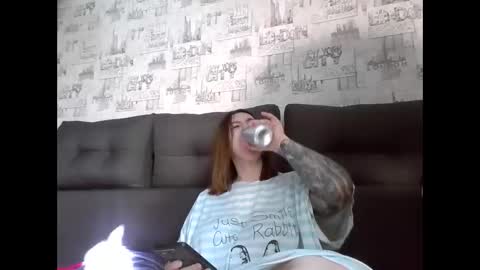 liliawoolf online show from November 2, 2025, 9:00 am