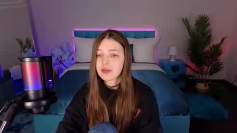 Lili Bakery online show from February 23, 2026, 2:09 am