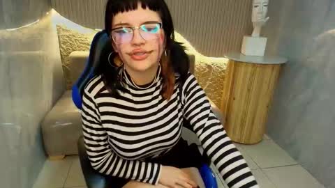 lilibeth_r online show from October 17, 2025, 1:20 am