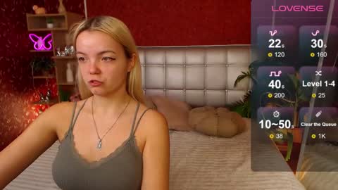 Lilie online show from March 5, 2025, 7:49 pm