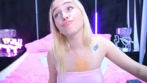 lilielfie online show from October 10, 2025, 3:00 pm