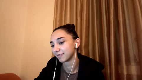 Lina online show from October 6, 2025, 10:07 pm