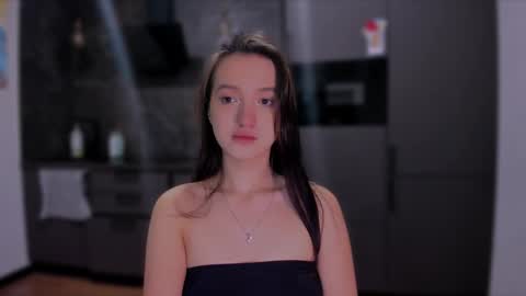 Snapshot of lililaluna chatting on February 14, 2025, 7:02 pm             ...  online show from February 14, 2025, 7:02 pm