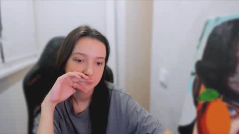 Snapshot of lililaluna chatting on March 7, 2025, 4:22 pm             ...  online show from March 7, 2025, 4:22 pm