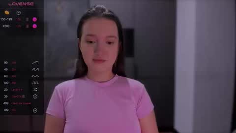 Snapshot of lililaluna chatting on October 17, 2025, 5:37 pm             ...  online show from October 17, 2025, 5:37 pm