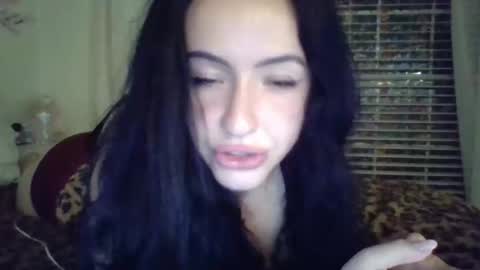 lililuvsy0u online show from May 18, 2026, 4:40 am
