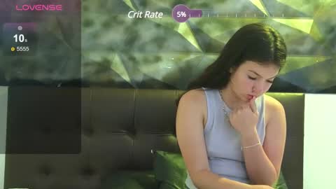 lilimini online show from December 28, 2024, 1:18 am