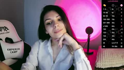 lilirose online show from September 26, 2025, 3:05 pm